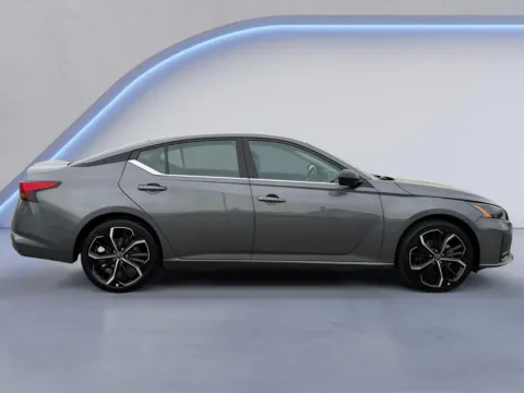 Photos of 2025 Nissan Altima SR for sale in Alcoa, TN at Airport Honda