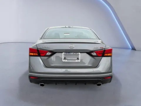 More photos of 2025 Nissan Altima SR at Airport Honda, TN