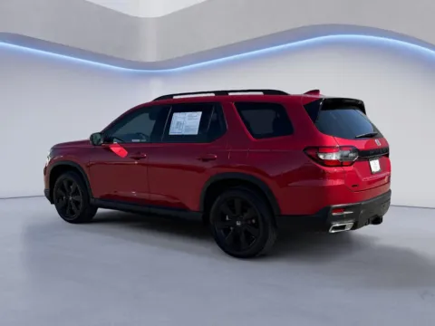 More photos of 2025 Honda Pilot Black Edition at Airport Honda, TN