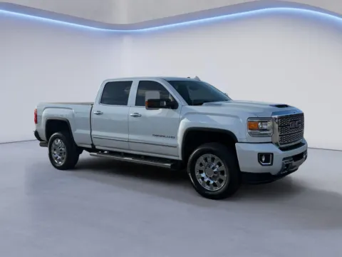 White 2019 GMC Sierra 2500HD Denali for sale in Alcoa, TN