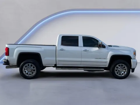 Photos of 2019 GMC Sierra 2500HD Denali for sale in Alcoa, TN at Airport Honda