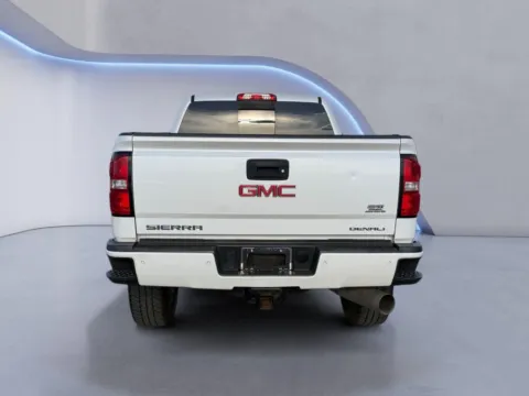 More photos of 2019 GMC Sierra 2500HD Denali at Airport Honda, TN