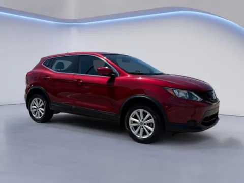Red 2019 Nissan Rogue Sport S for sale in Alcoa, TN