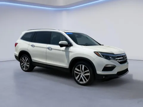 White 2018 Honda Pilot Touring for sale in Alcoa, TN