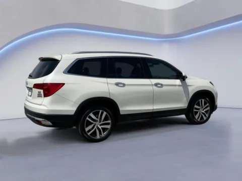 Another view of 2018 Honda Pilot Touring for sale in Alcoa, TN at Airport Honda