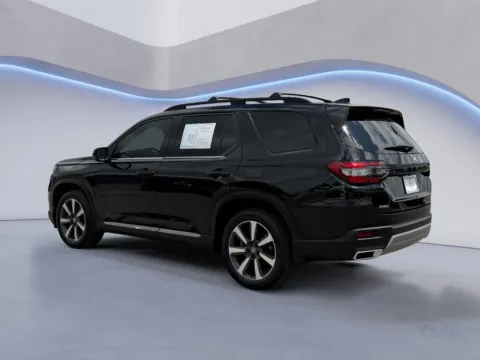 More photos of 2023 Honda Pilot Elite at Airport Honda, TN