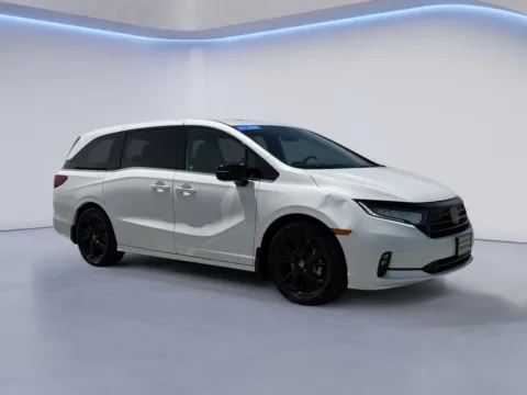 White 2024 Honda Odyssey Sport for sale in Alcoa, TN
