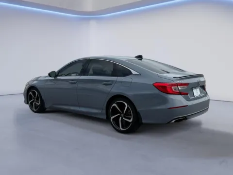 More photos of 2022 Honda Accord Sedan Sport at Airport Honda, TN