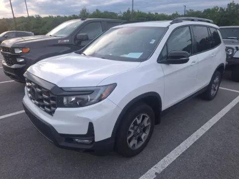 White 2023 Honda Passport TrailSport for sale in Alcoa, TN