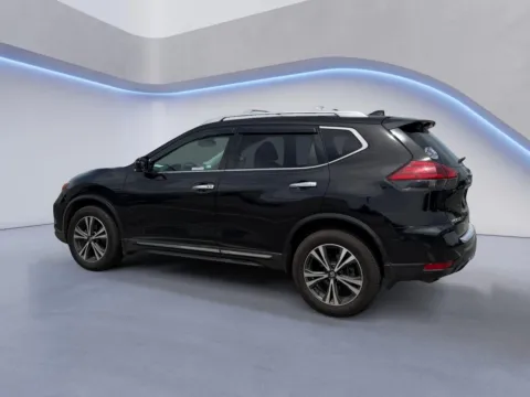 More photos of 2017 Nissan Rogue SL at Airport Honda, TN