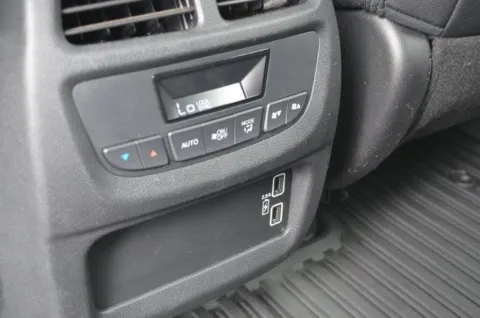 Photos of 2022 Honda Pilot Special Edition for sale in Alcoa, TN at Airport Honda
