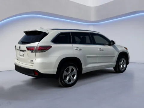 Another view of 2014 Toyota Highlander Limited for sale in Alcoa, TN at Airport Honda