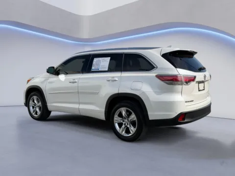 More photos of 2014 Toyota Highlander Limited at Airport Honda, TN