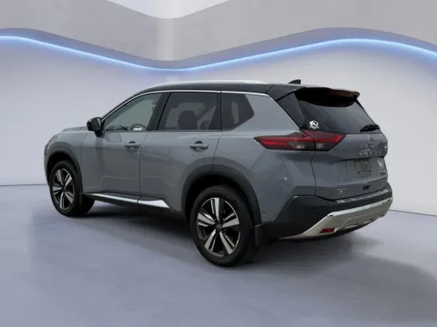 More photos of 2022 Nissan Rogue Platinum at Airport Honda, TN
