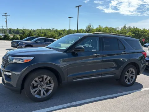 Photos of 2023 Ford Explorer XLT for sale in Alcoa, TN at Airport Honda