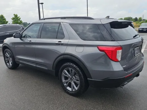 Photos of 2022 Ford Explorer XLT for sale in Alcoa, TN at Airport Honda