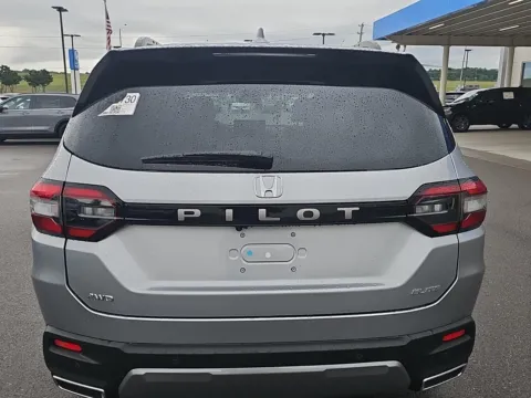 Another view of 2026 Honda Pilot Elite for sale in Alcoa, TN at Airport Honda