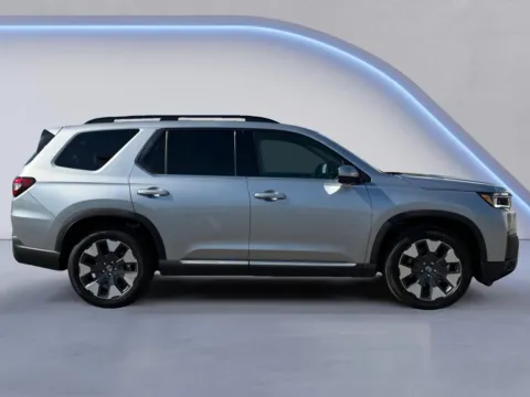 Photos of 2026 Honda Pilot Elite for sale in Alcoa, TN at Airport Honda