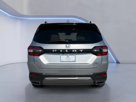 More photos of 2026 Honda Pilot Elite at Airport Honda, TN