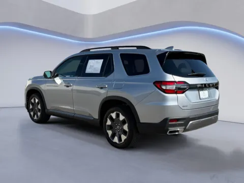 More photos of 2026 Honda Pilot Elite at Airport Honda, TN