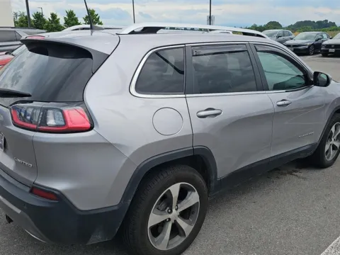 More photos of 2019 Jeep Cherokee Limited at Airport Honda, TN