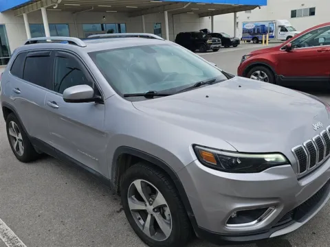 More photos of 2019 Jeep Cherokee Limited at Airport Honda, TN