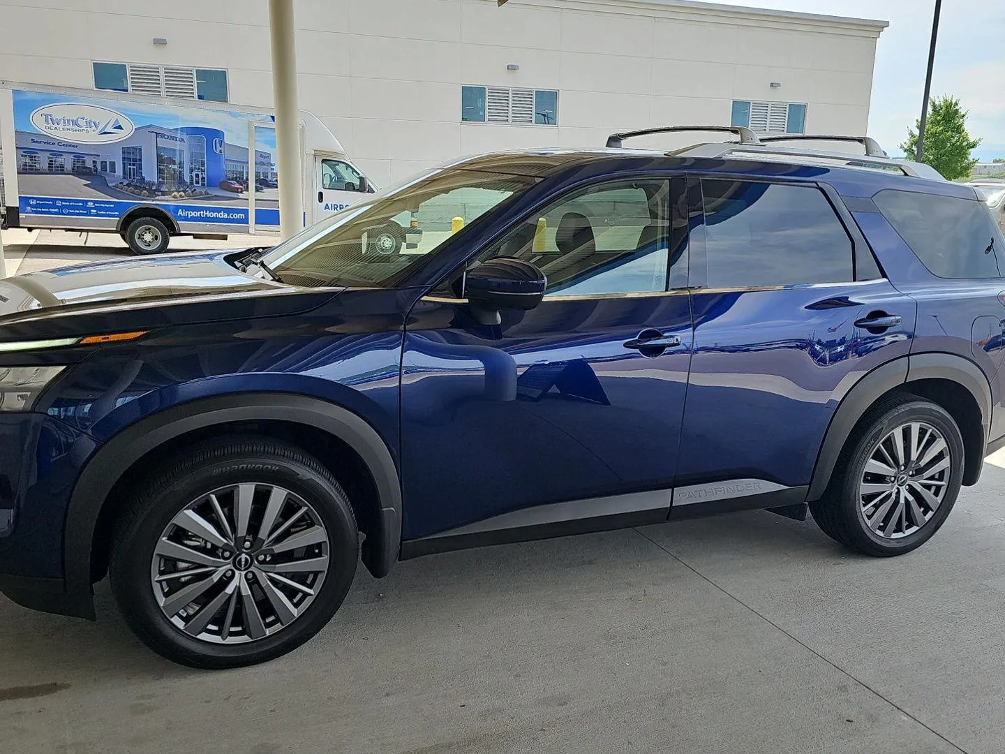 Blue 2025 Nissan Pathfinder SL for sale in Alcoa, TN