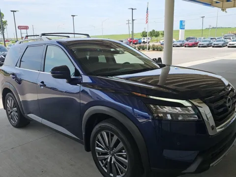 More photos of 2025 Nissan Pathfinder SL at Airport Honda, TN