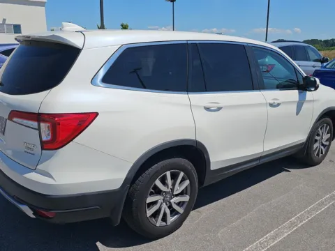 More photos of 2019 Honda Pilot EX-L w/Navi w/RES at Airport Honda, TN