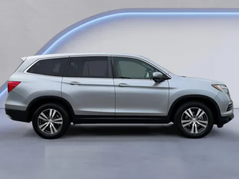 Photos of 2016 HONDA PILOT EXL for sale in Alcoa, TN at Airport Honda
