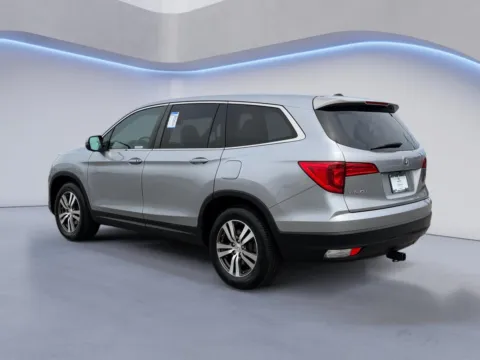 More photos of 2016 HONDA PILOT EXL at Airport Honda, TN