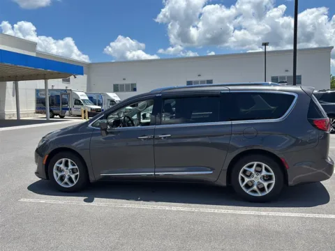 Another view of 2018 CHRYSLER PACIFICA TOURLP for sale in Alcoa, TN at Airport Honda