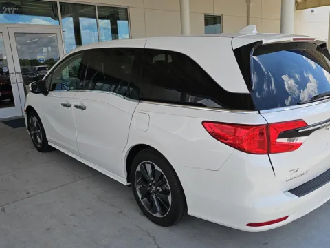 Photos of 2024 Honda Odyssey Elite for sale in Alcoa, TN at Airport Honda