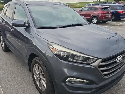 More photos of 2016 HYUNDAI TUCSON SE at Airport Honda, TN