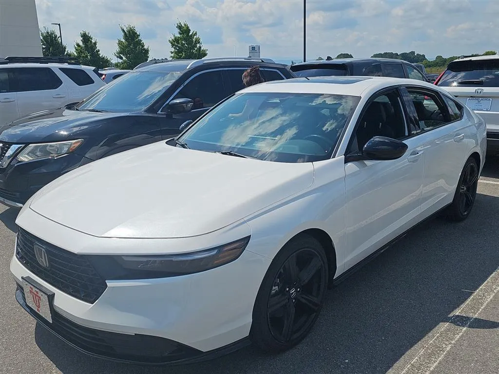 White 2025 Honda Accord Hybrid Sport-L for sale in Alcoa, TN
