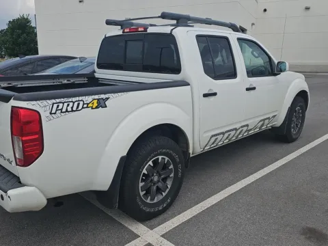 More photos of 2021 Nissan Frontier PRO-4X at Airport Honda, TN