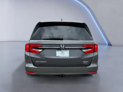 More photos of 2024 Honda Odyssey Touring at Airport Honda, TN