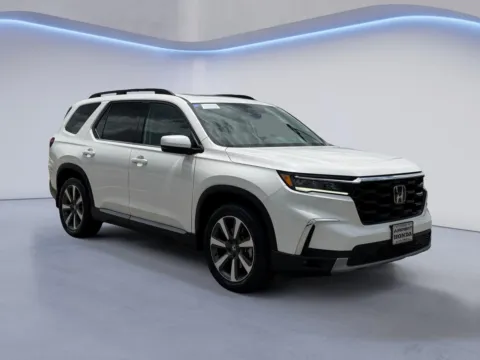 White 2025 Honda Pilot Touring for sale in Alcoa, TN