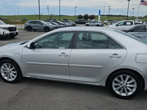 Photos of 2013 TOYOTA CAMRY HYBRID for sale in Alcoa, TN at Airport Honda