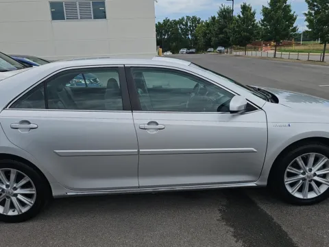 More photos of 2013 TOYOTA CAMRY HYBRID at Airport Honda, TN