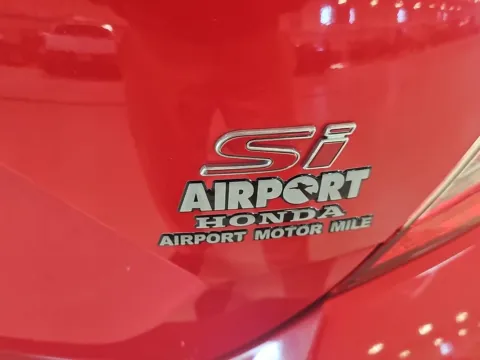 More photos of 2019 Honda Civic Si Sedan at Airport Honda, TN