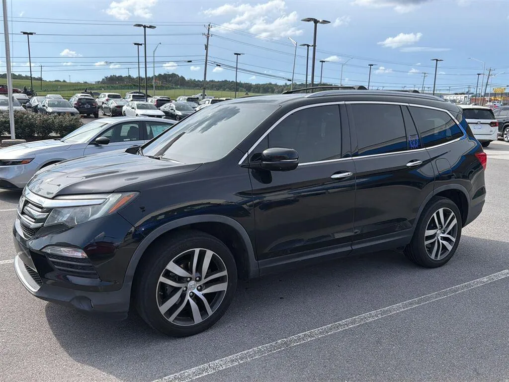 Black 2017 Honda Pilot Elite for sale in Alcoa, TN