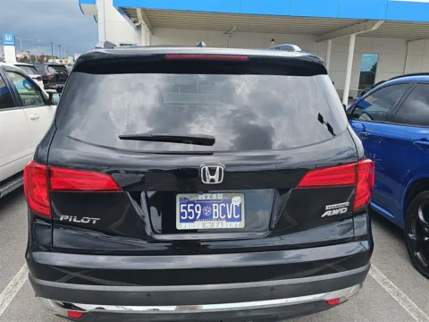 More photos of 2016 Honda Pilot Touring at Airport Honda, TN
