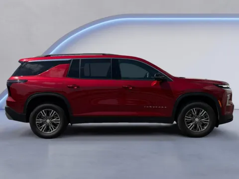 Photos of 2025 Chevrolet Traverse FWD LT for sale in Alcoa, TN at Airport Honda