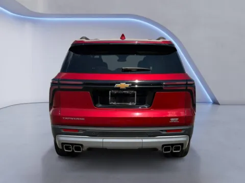 More photos of 2025 Chevrolet Traverse FWD LT at Airport Honda, TN