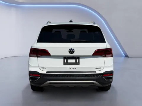 More photos of 2022 Volkswagen Taos SEL at Airport Honda, TN