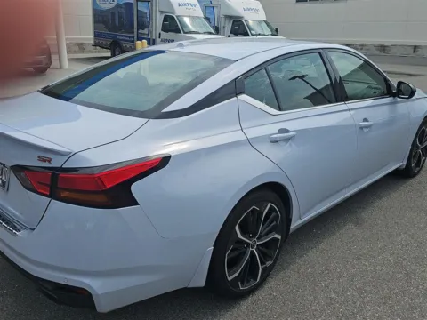 More photos of 2023 Nissan Altima 2.5 SR at Airport Honda, TN