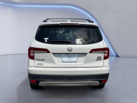 More photos of 2020 Honda Pilot EX-L at Airport Honda, TN