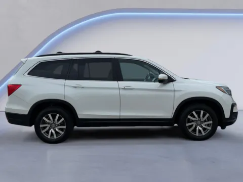 Photos of 2020 Honda Pilot EX-L for sale in Alcoa, TN at Airport Honda