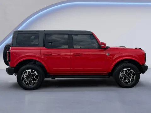 Photos of 2023 Ford Bronco Outer Banks for sale in Alcoa, TN at Airport Honda